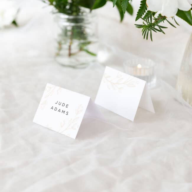 Dainty Wreath Place Cards - Image 3